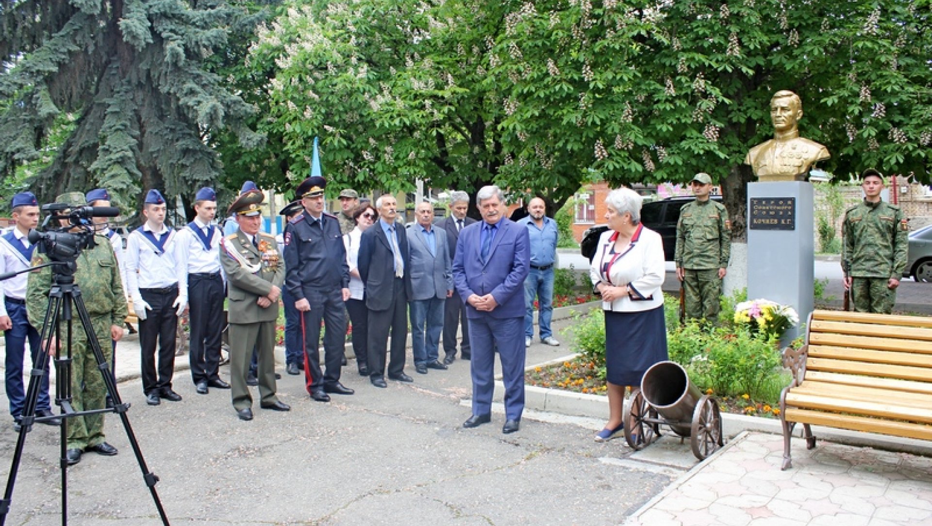 Эрик Пухаев:  «Наш долг – помнить героев Отечества, их беспримерный подвиг во имя мира и свободы будущих поколений»
