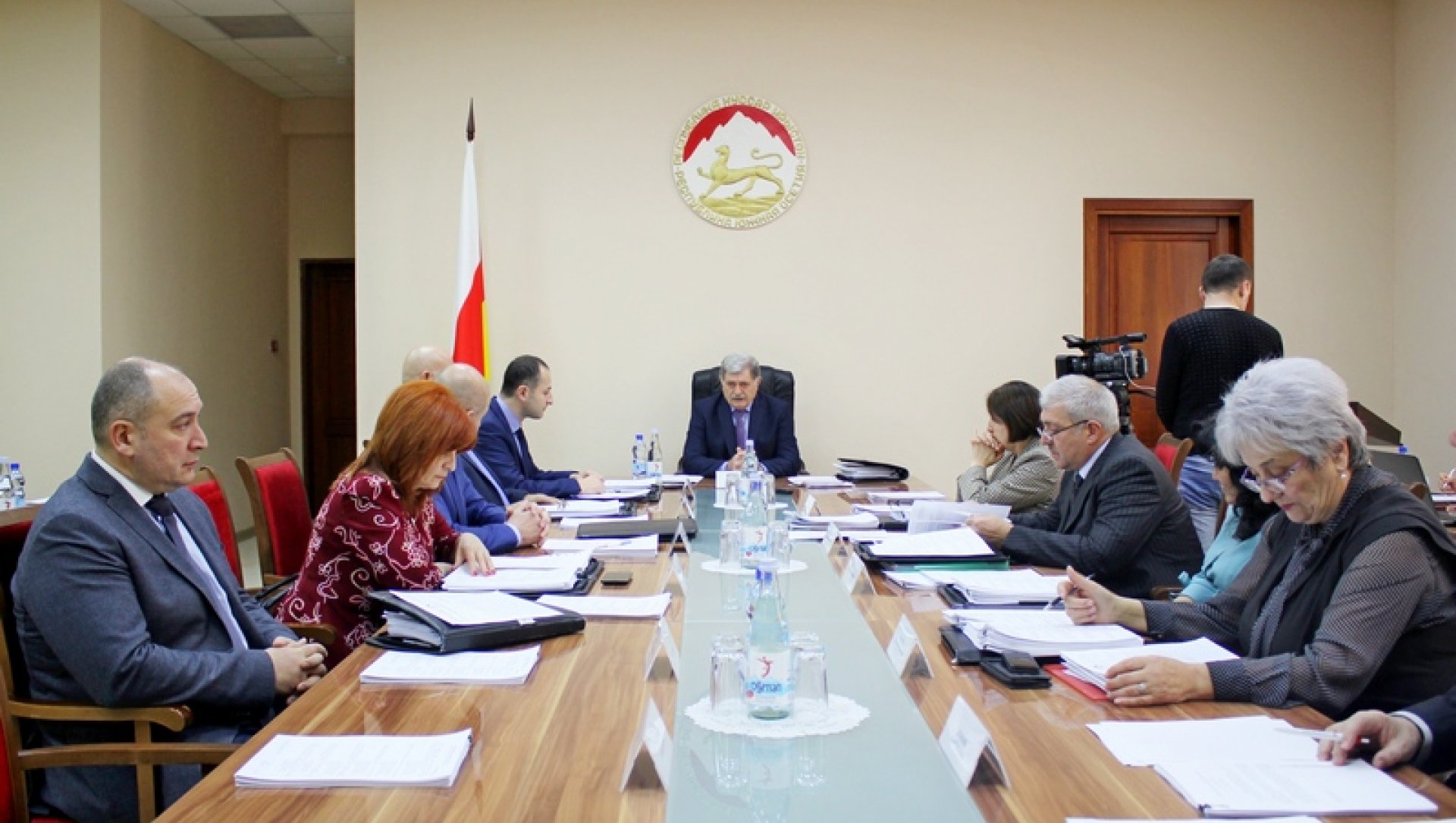 О нормативах ЖКХ, потреблении алкоголя, исполнении госбюджета