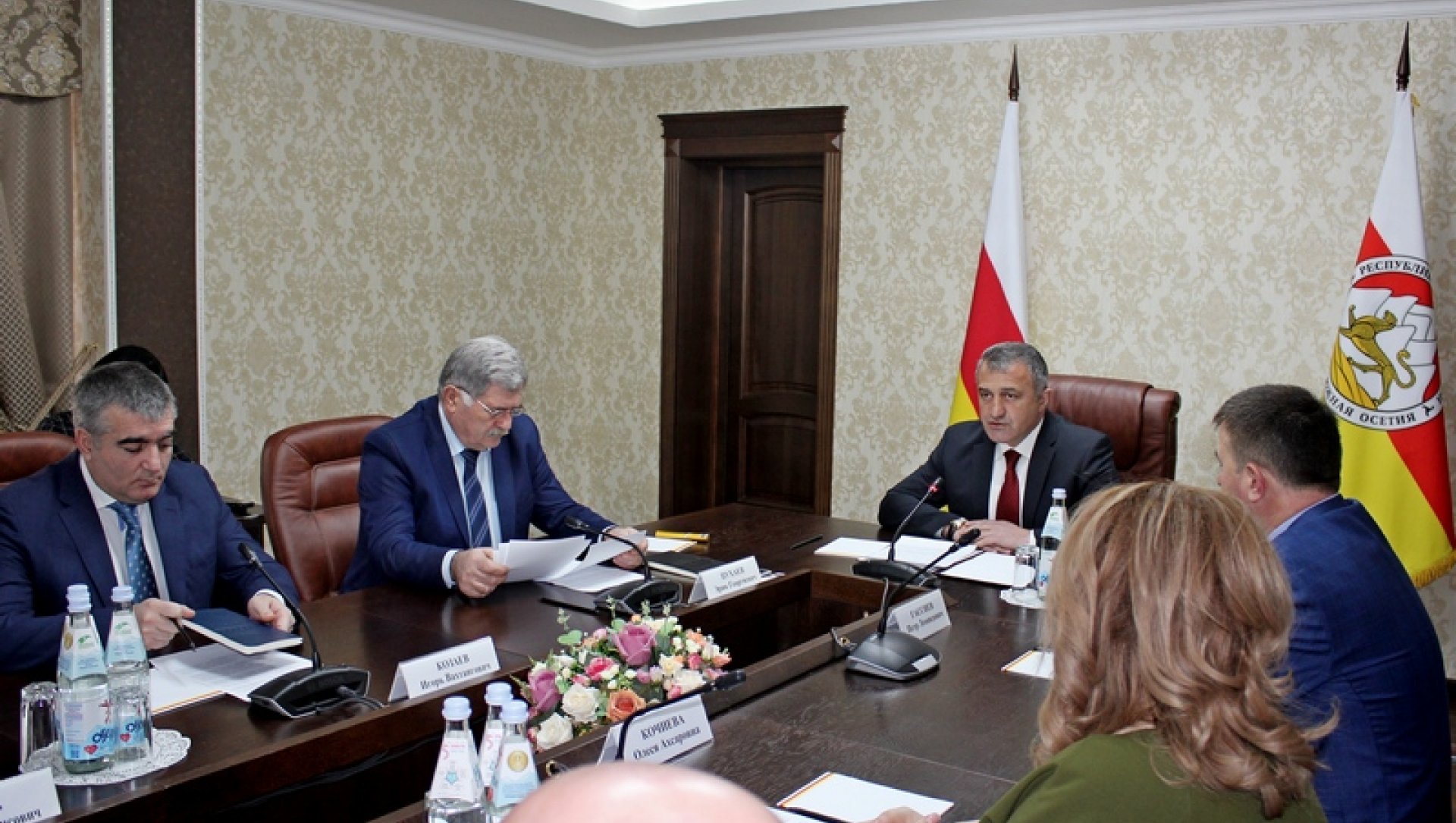 Анатолий Бибилов: «Мы все должны помнить о своей ответственности перед людьми и республикой»