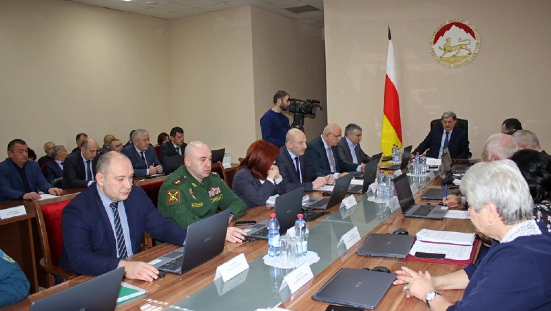 Об иностранных гражданах, обороте оружия, жилищной политике