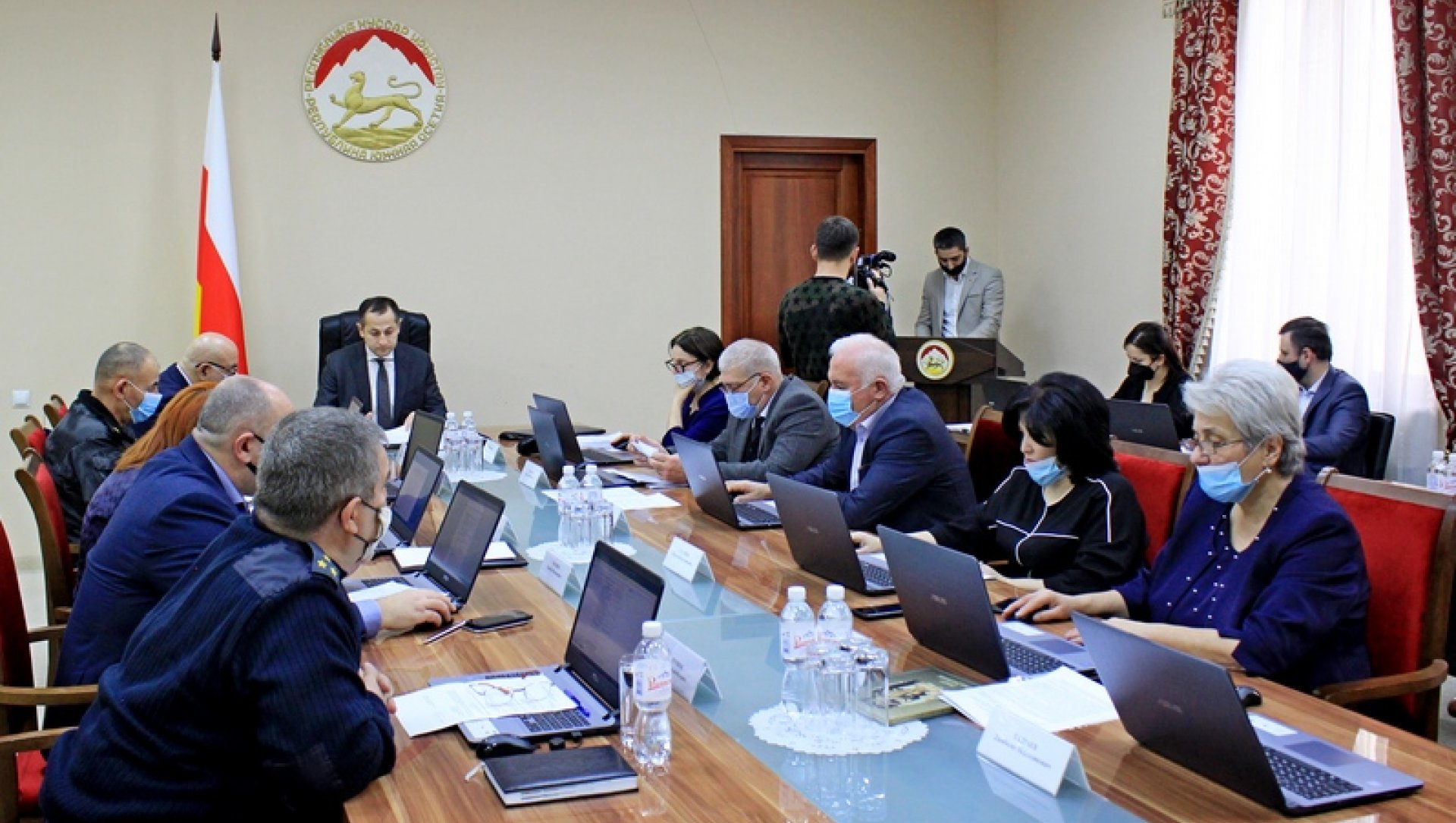 О тарифах, наградах, поправках в бюджет