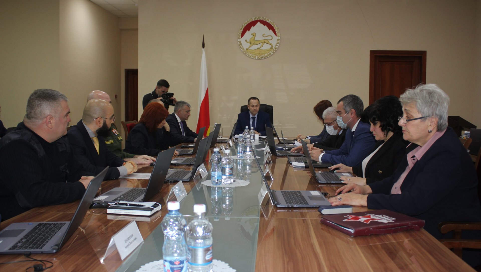 Об исполнении госбюджета, тарифах, реализации закона о госслужбе