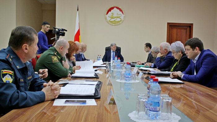 О повышении пенсий, регулировании тарифов, ценах на ГСМ