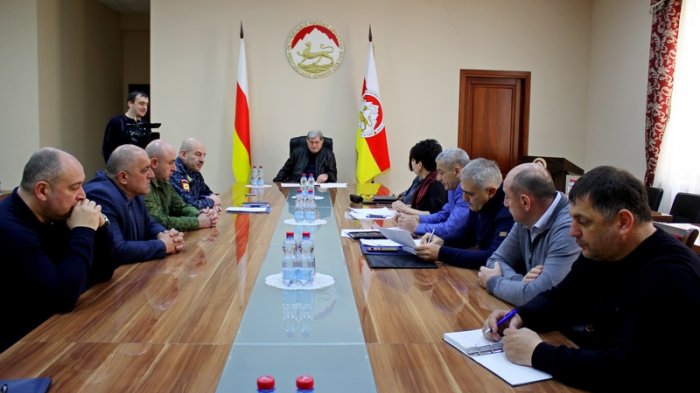 На заседании оперативного штаба были обсуждены дополнительные меры по противодействию коронавирусной инфекции