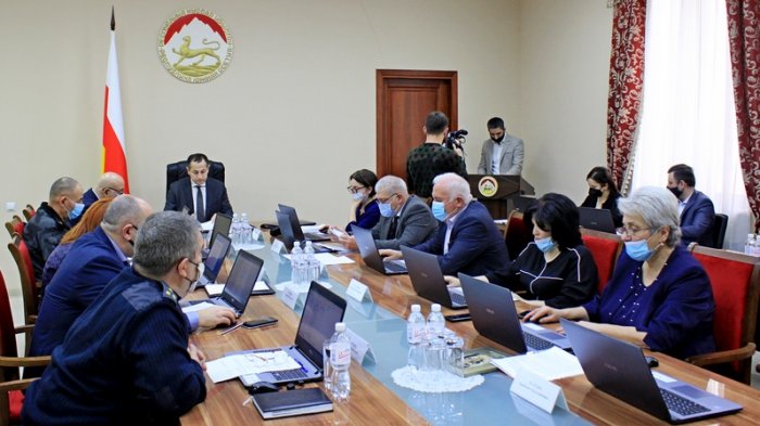 О тарифах, наградах, поправках в бюджет