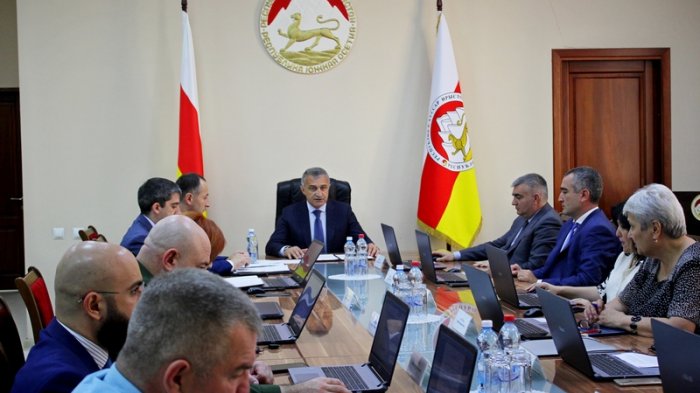 О правилах исчисления денежного содержания госслужащих и поддержке инвестпроектов