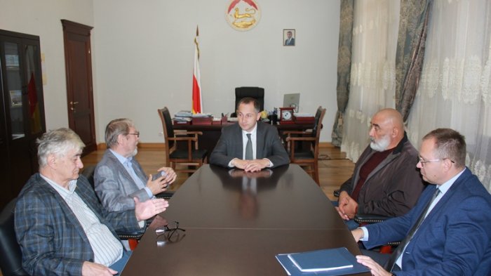 В Правительстве обсудили вопросы возобновления работы Ерманской горно-луговой станции