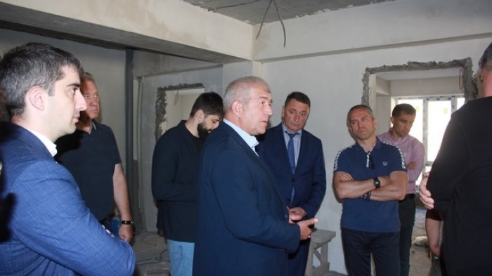 Константин Джуссоев и Дмитрий Вольвач осмотрели объекты Инвестпрограммы