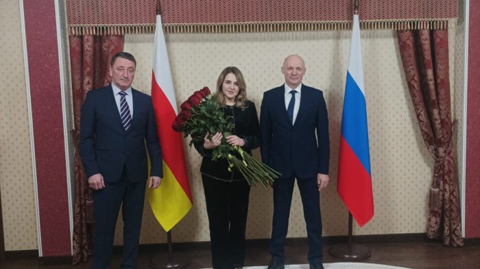 Михаил Мишустин поздравил Мадину Кокаеву с 8 Марта
