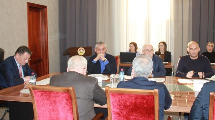 Константин Джуссоев провел совещание по вопросам реализации Инвестпрограммы