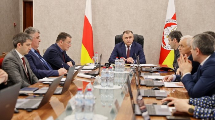 К вопросу о повышении зарплат работникам таможни