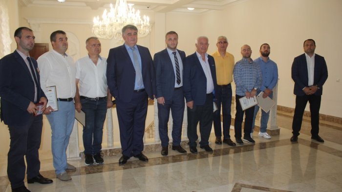 Строителям республики вручили государственные награды