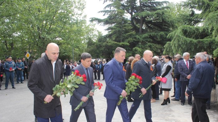 В Цхинвале открыли памятник советскому разведчику Владимиру Лохову