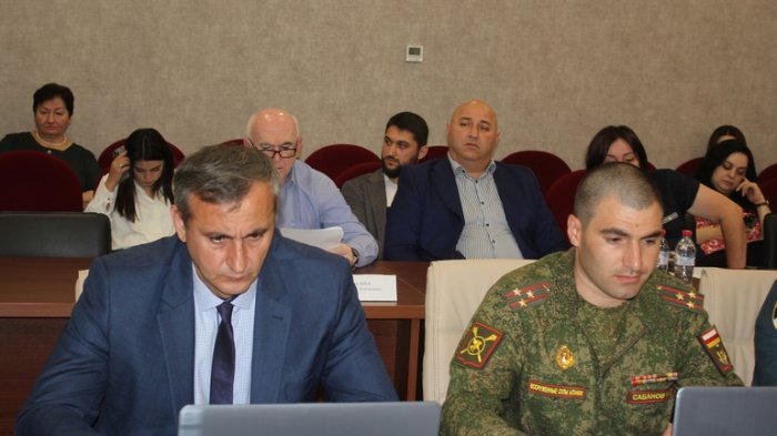 О внесении изменения в Постановление «Об установлении должностных окладов военнослужащих и гражданского персонала Министерства обороны Республики Южная Осетия»