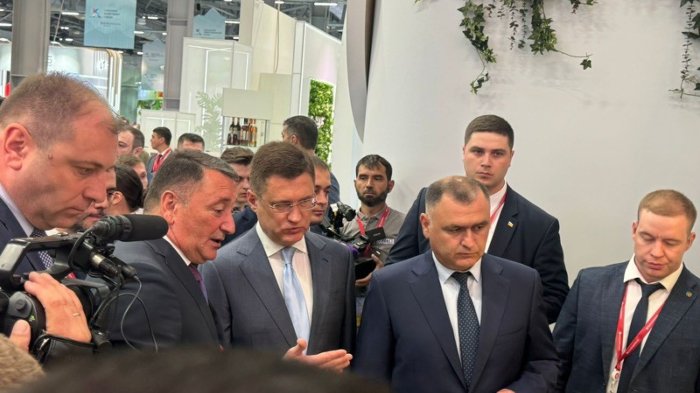 Александр Новак посетил стенд Южной Осетии на КИФ - 2024