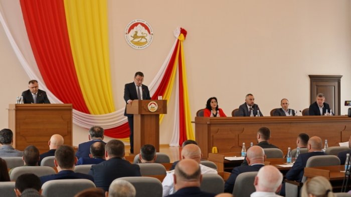 Парламент одобрил отчет о работе Правительства за 2023 год