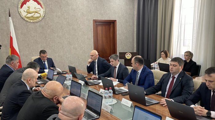 Помощь погорельцам продолжается