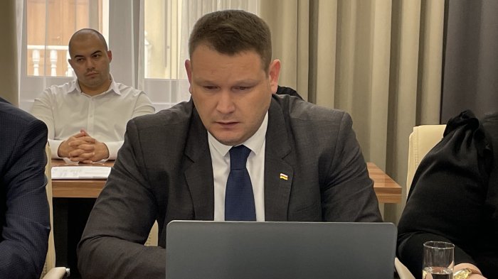 О поддержке частных школ