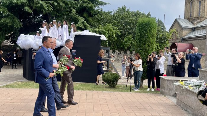 Константин Джуссоев принял участие в памятном митинге, посвященном жертвам Бесланской трагедии