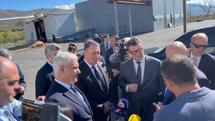 Константин Джуссоев и Сергей Назаров и осмотрели объекты инвестиционных проектов