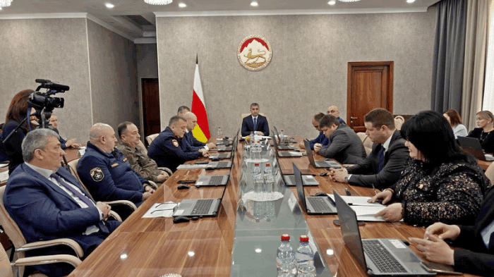 Правительство оказало материальную помощь пострадавшему от стихии