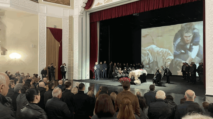 В Цхинвале простились с Ахсаром Ванеевым