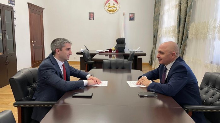 Дзамболат Тадтаев встретился с Вадимом Тедеевым