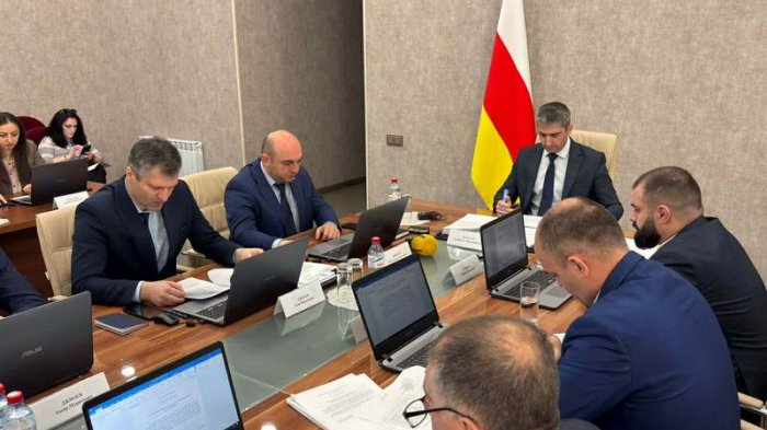 Правительство окажет финансовую поддержку автотранспортному предприятию для перегона автобусов