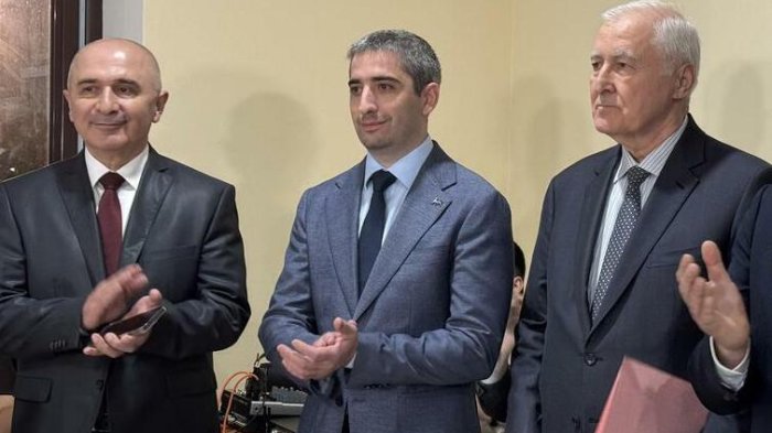 Дзамболат Тадтаев посетил музей ЮОГУ в рамках акции «Ночь музеев»