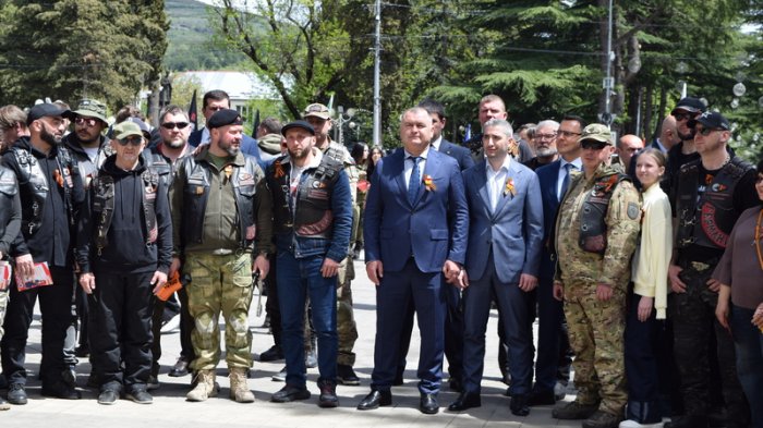 Дзамболат Тадтаев принял участие в акции «Георгиевская ленточка»