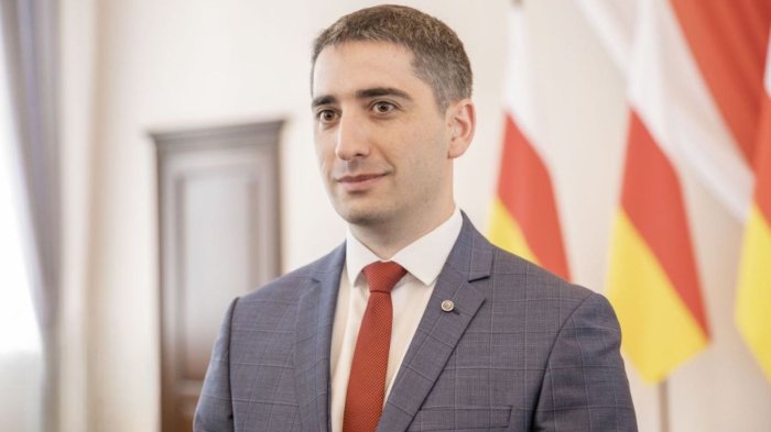 Обращение Дзамболата Тадтаева к участникам праздничного парада 