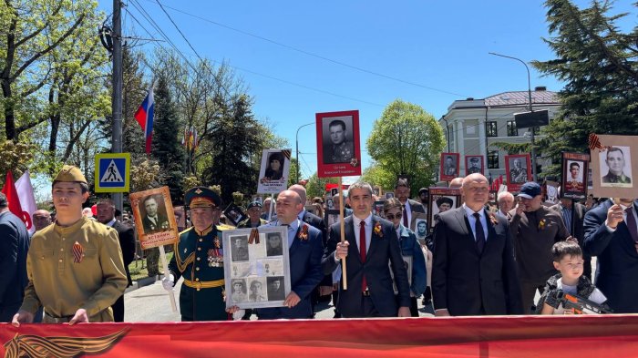 Дзамболат Тадтаев принял участие в шествии «Бессмертного полка»